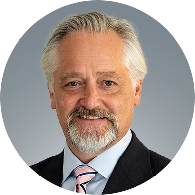 Headshot of Stephen Pearman.